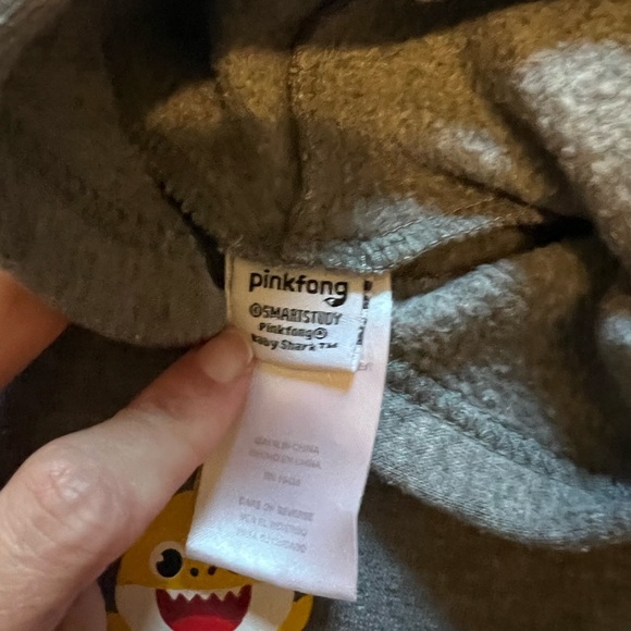 Doo! doo! doo! Like New Baby Shark Hoodie - 3T Cuteness! 🦈👧 - Picture 9 of 10